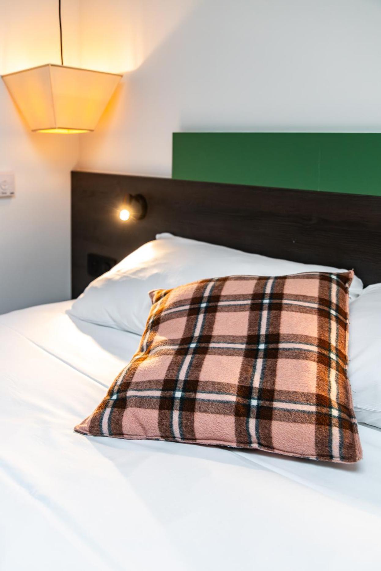 Greet Hotel Massieux Lyon Nord Exterior photo