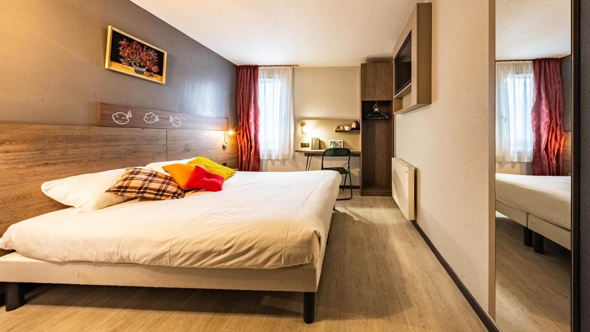Greet Hotel Massieux Lyon Nord Exterior photo